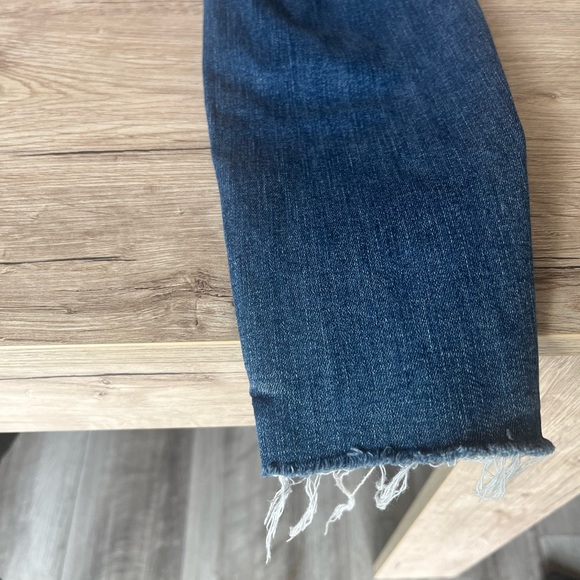 Mother jeans size 28. High waisted looker ankle fray style. Worn once. - Picture 6 of 10